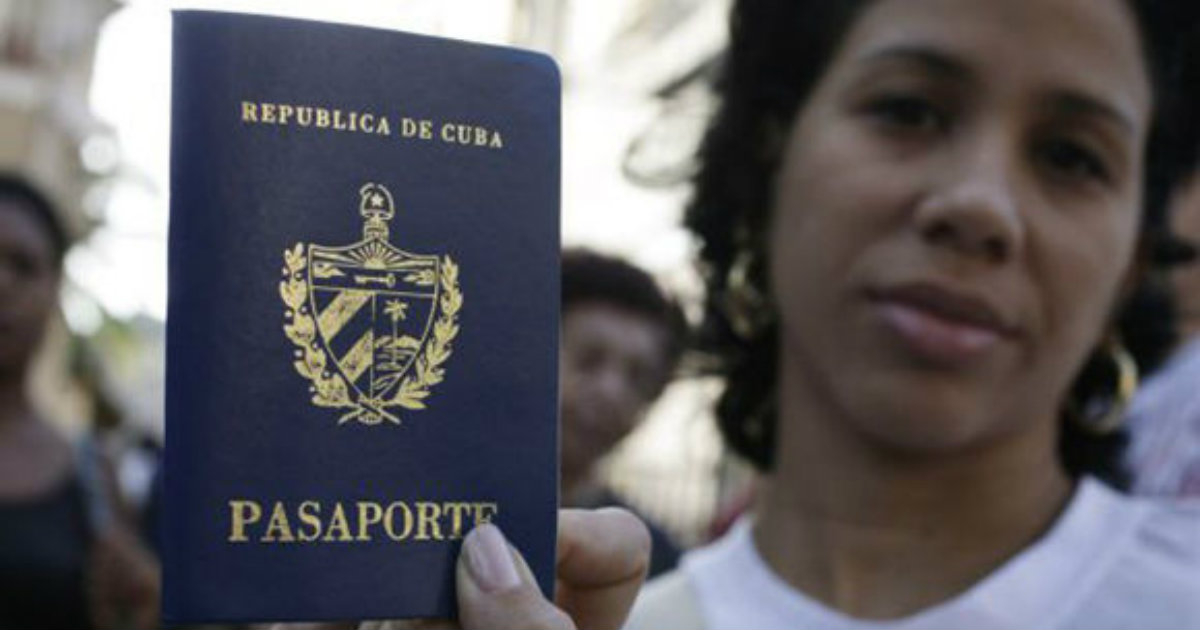 Pasaporte cubano. © Granma.