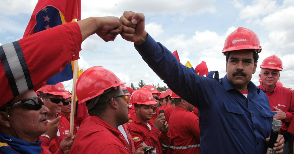 El presidente Nicolás Maduro con los trabajadores de PDVSA © El Correo del Orinoco