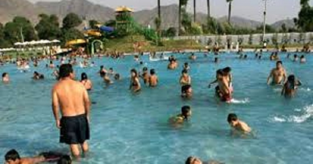 piscina pública © En verano incrementan las infecciones trasmitidas en piscinas públicas
