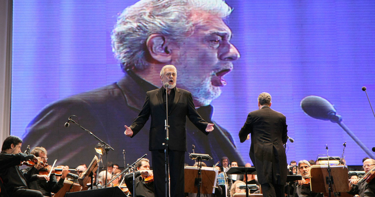 Plácido Domingo durante un concierto en Buenos Aires © Wikipedia