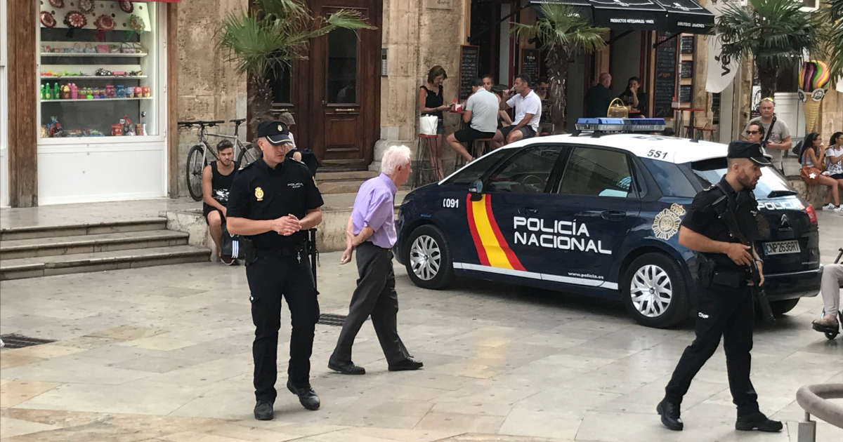 Policía Nacional española © CiberCuba