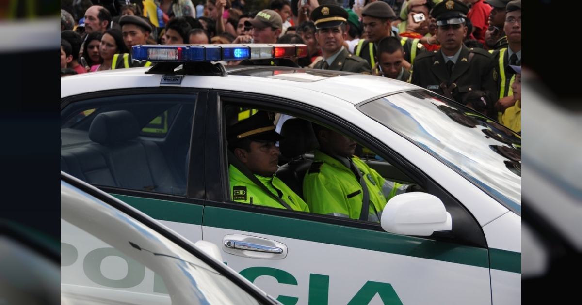 Carro-policía-de-Colombia © Flickr