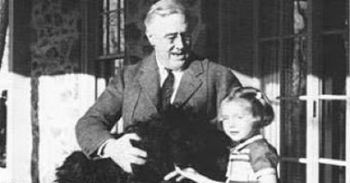 Franklin D. Roosevelt, poliomielitis © Discapacidadrosario.blogspot.com