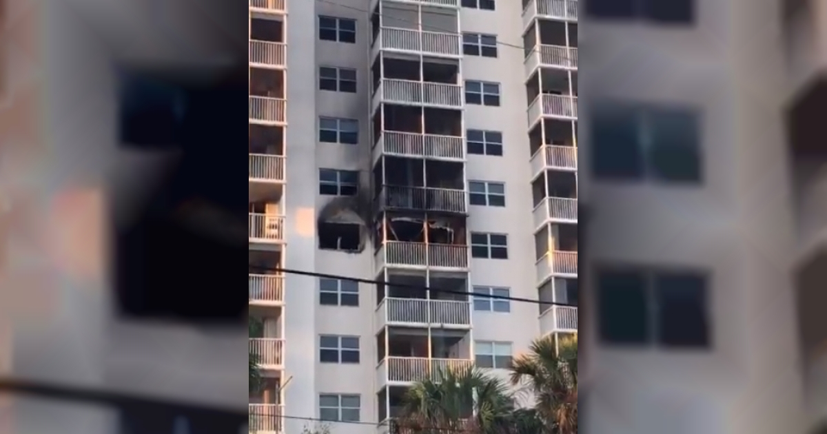 Restos del incendio en el séptimo piso del incendio en Pompano Beach © Twitter / @MarybelCBS4 