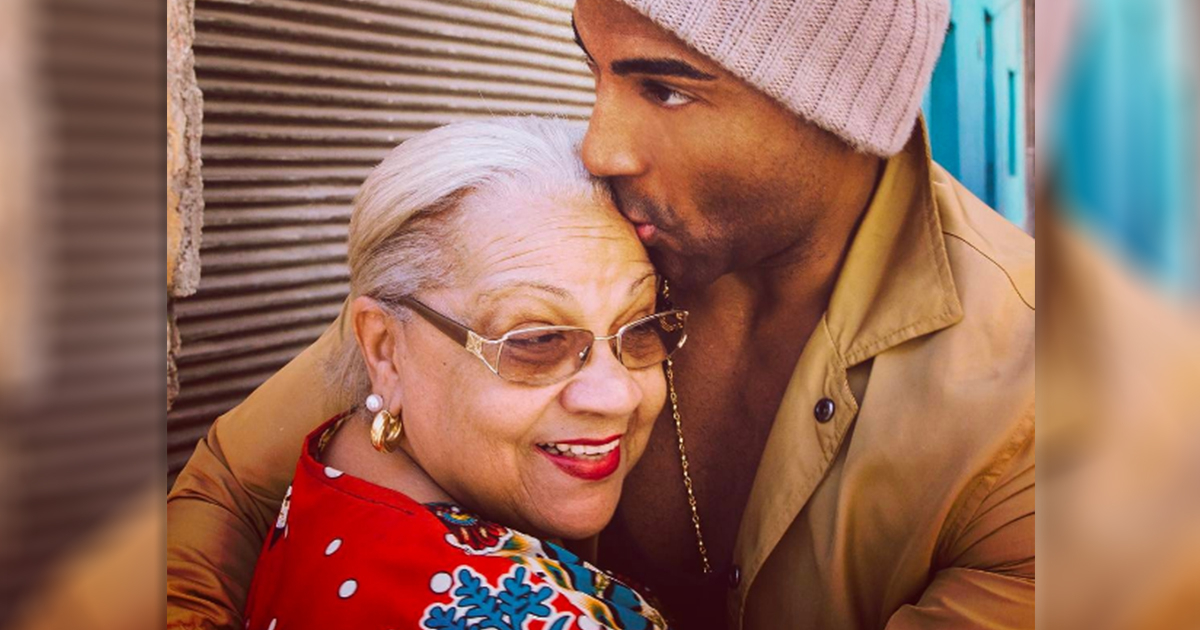 Yotuel Romero y su madre © Yotuel Romero / @yotuelromero / Instagram