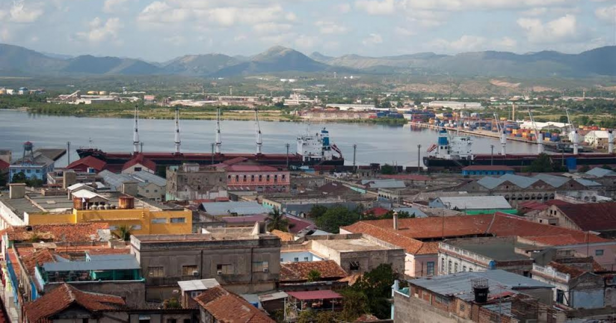 Vista aérea del Puerto de Santiago de Cuba © CiberCuba