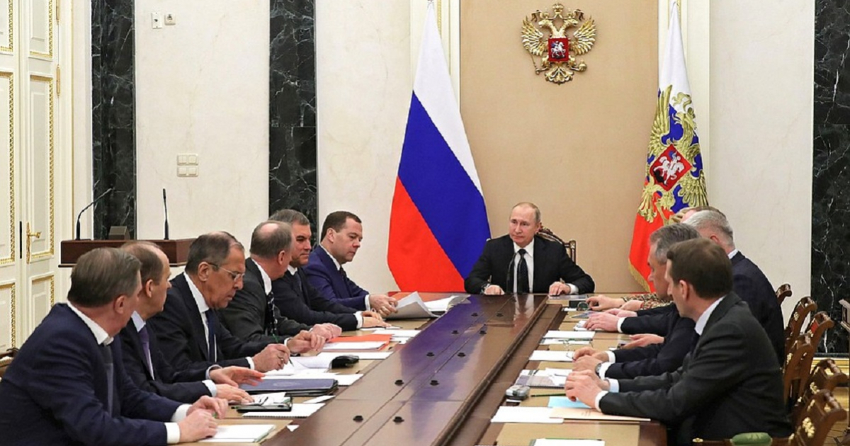 El presidente ruso, Vladirmir Putin, y su equipo de gobierno. © Kremlin.ru