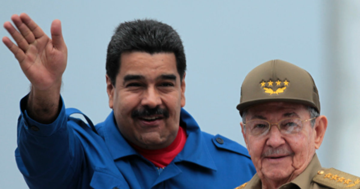 Maduro y Raúl Castro saludando en una imagen de archivo © Ladyrene Pérez / Cubadebate