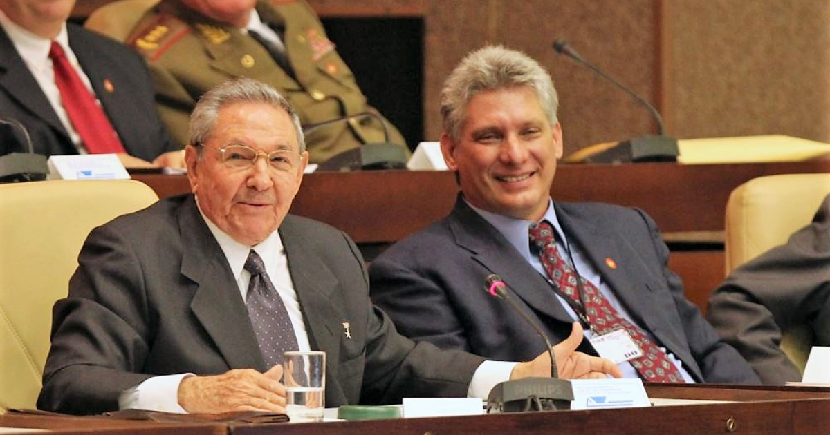 Raúl Castro y Díaz-Canel © EFE