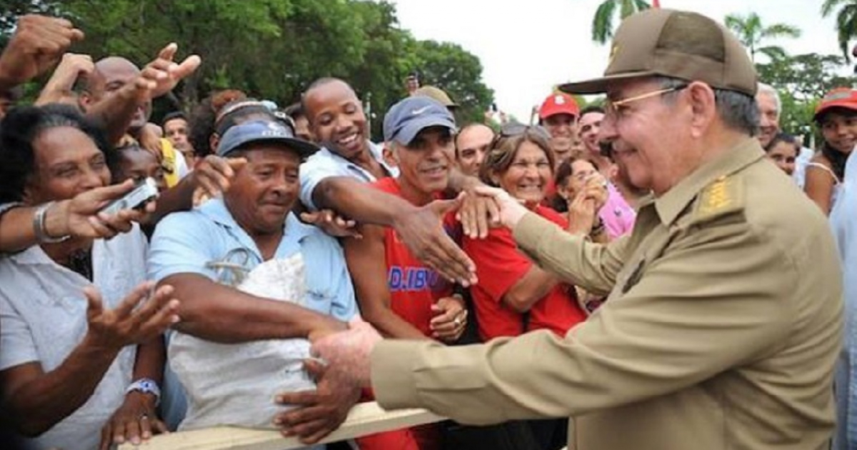 Raúl Castro está en Santiago de Cuba © La Demajagua