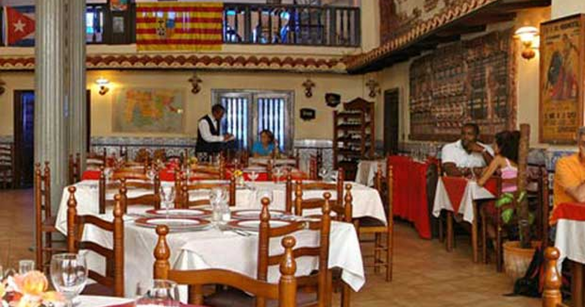 Foto de restaurante cubano © Paseos por la Habana/Restaurante El Baturro