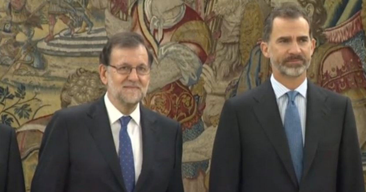 Mariano Rajoy y el Rey de España © Youtube/El Pais