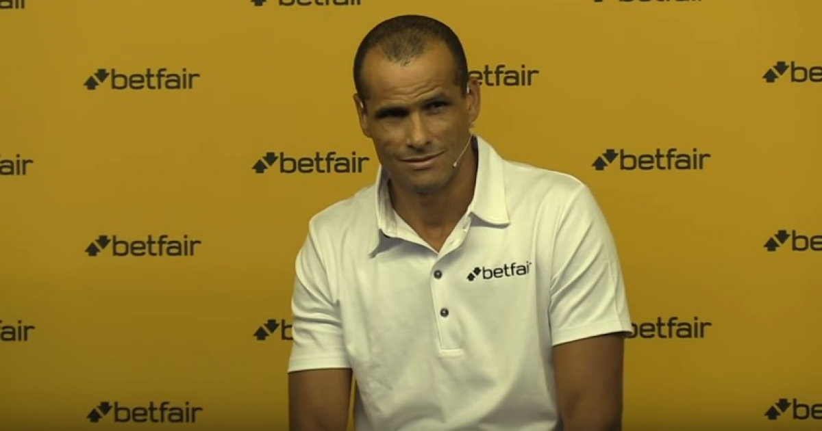 El exfutbolista brasileño Rivaldo durante un acto publicitario © Youtube/ Diario AS