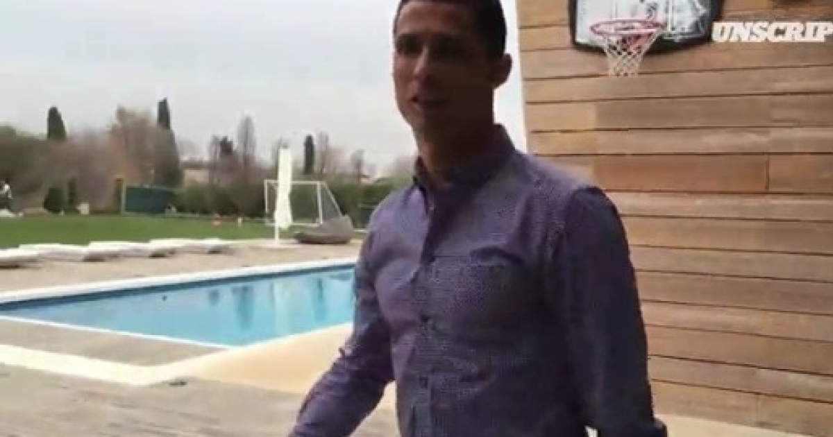 Cristiano Ronaldo Enseña Su Lujosa Mansión En España