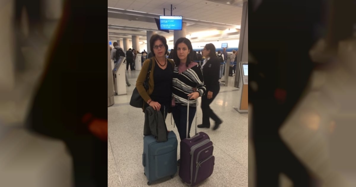 Rosa María Payá junto a su madre Ofelia Acevedo © Twitter / @RosaMariaPaya