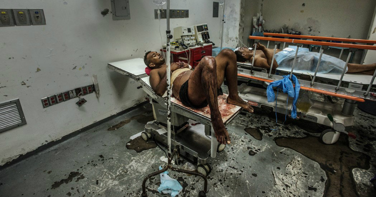 Pacientes venezolanos esperando atención en un hospital de Venezuela © The New York Times / Meridith Kohut para