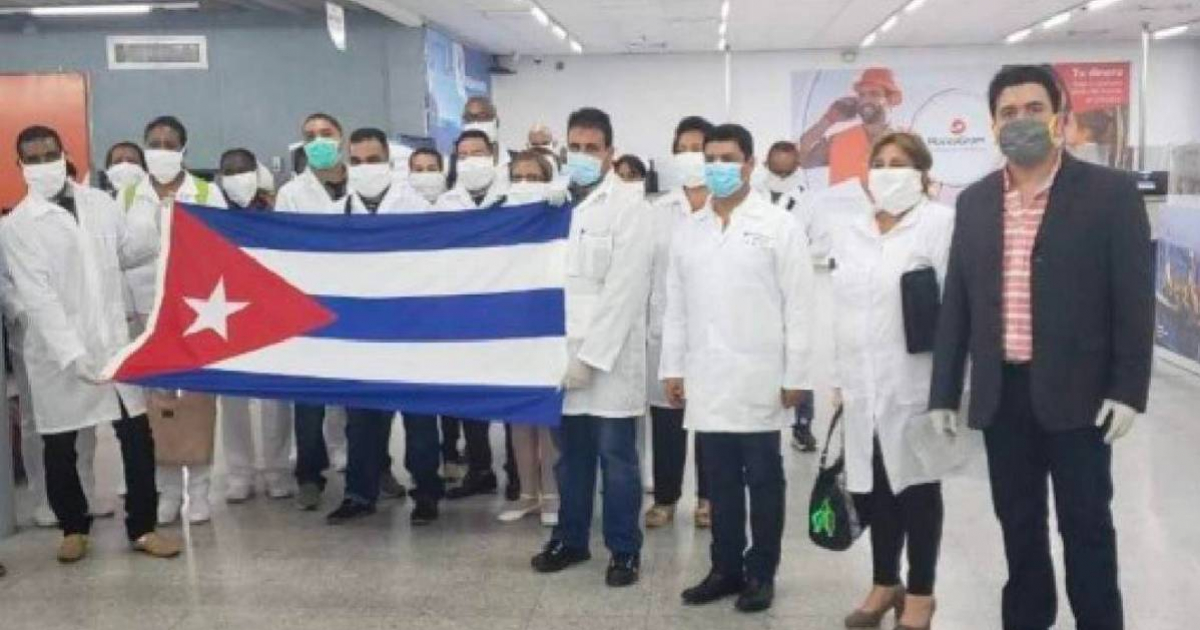 Salarios de médicos cubanos en Honduras generan controversia