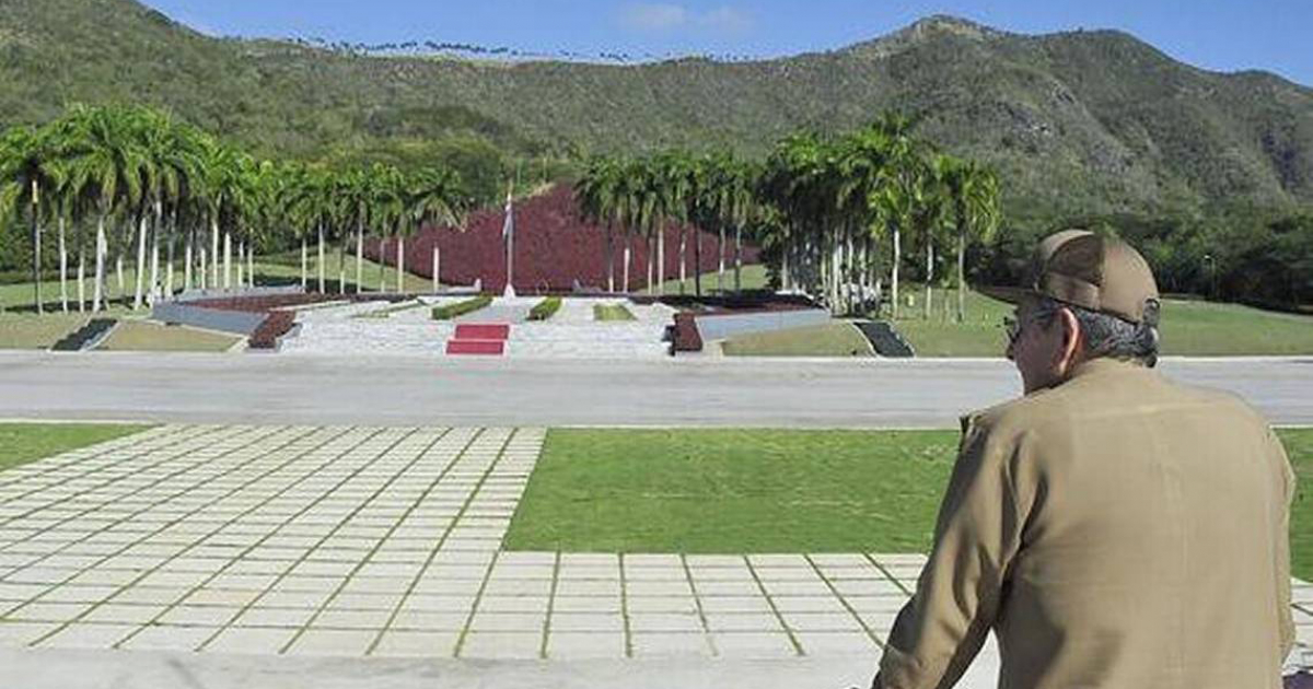 Raúl Castro en Segundo Frente © ICRT