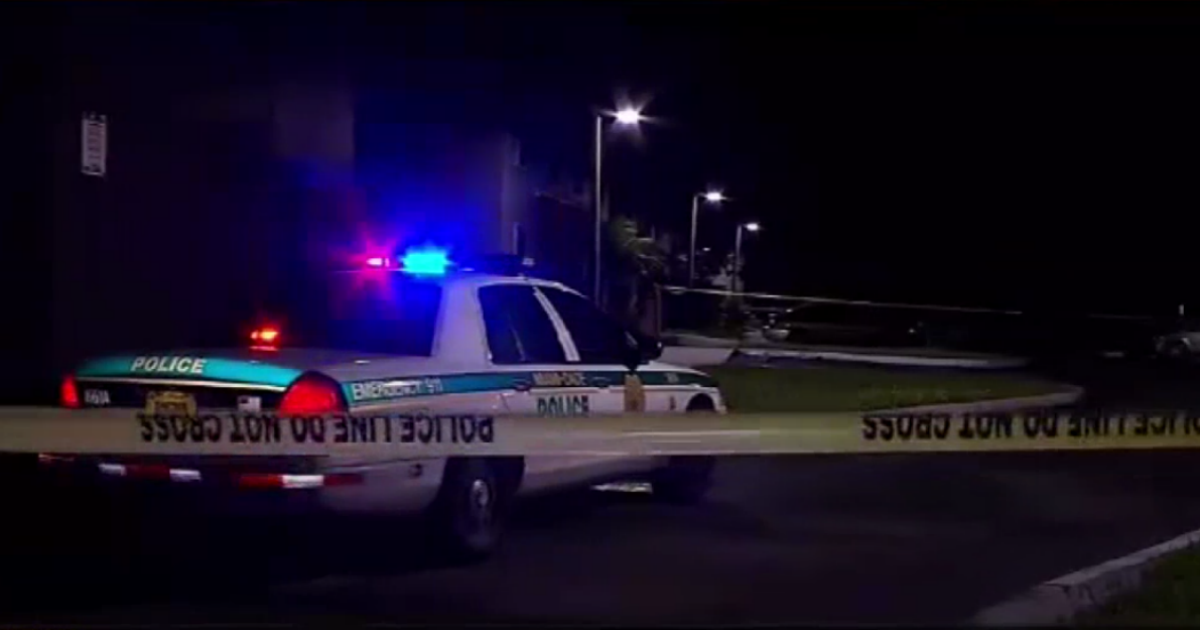 La Policía, en el lugar donde murió el niño. © NBC Miami 