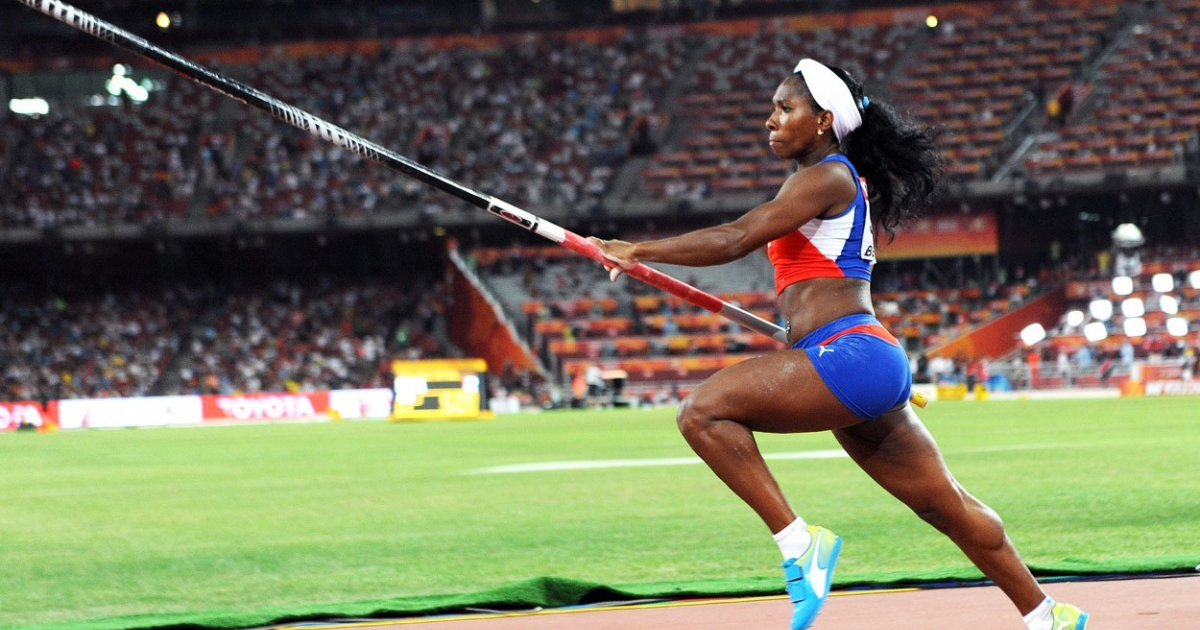 Yarisley Silva garrochista cubana © Athletics Weekly