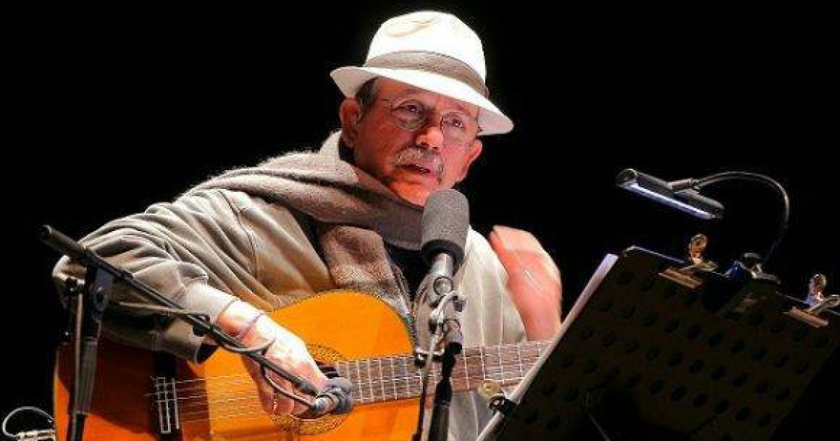 El artista cubano Silvio Rodríguez en pleno concierto © Cubadebate