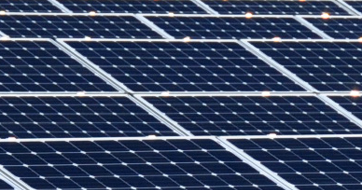 Instalación de placas solares © Wikipedia