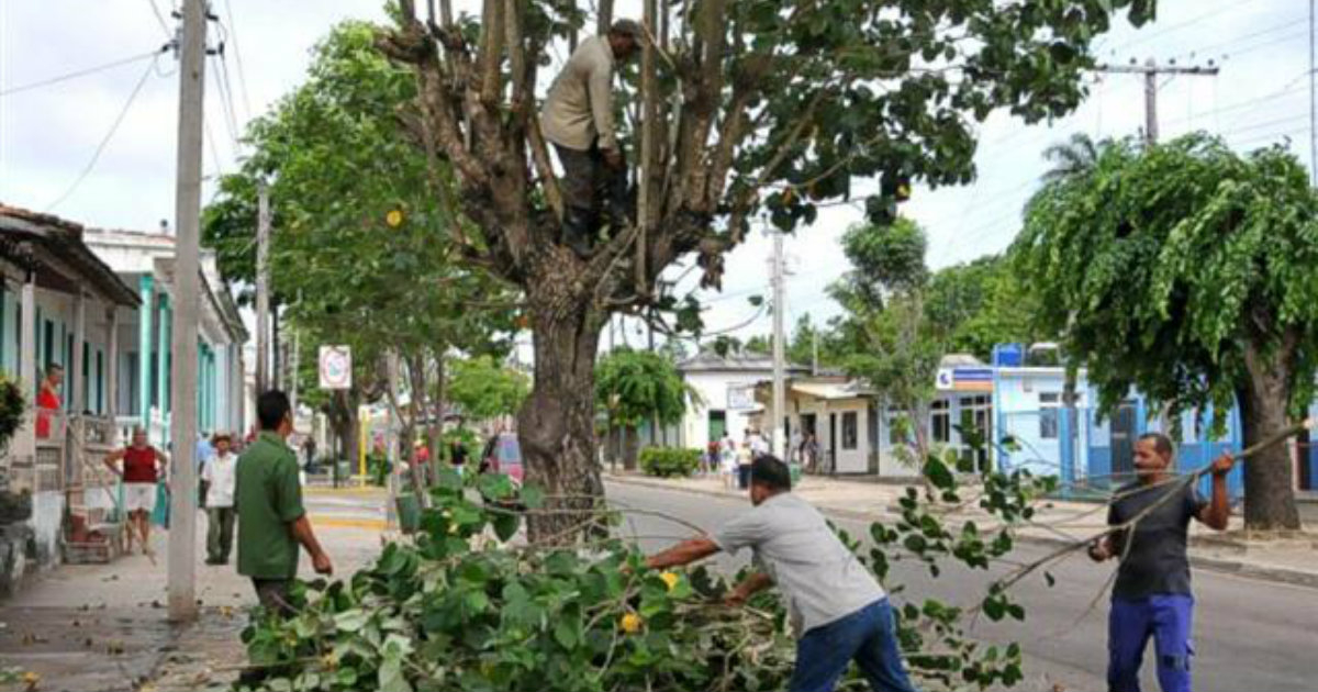 Santiago de Cuba se prepara para la llegada del huracán Irma © Sierra Maestra