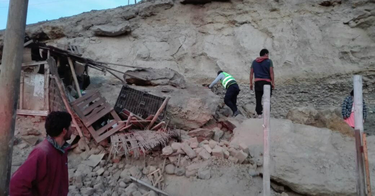 Resto del desprendimiento en la provincia de Caravelí, Perú © Twitter / @COENPeru