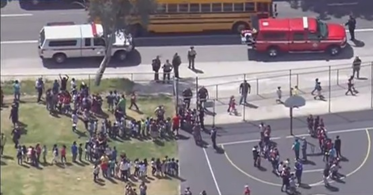 Tiroteo en escuela de San Bernardino, California © Youtube / FOX 10