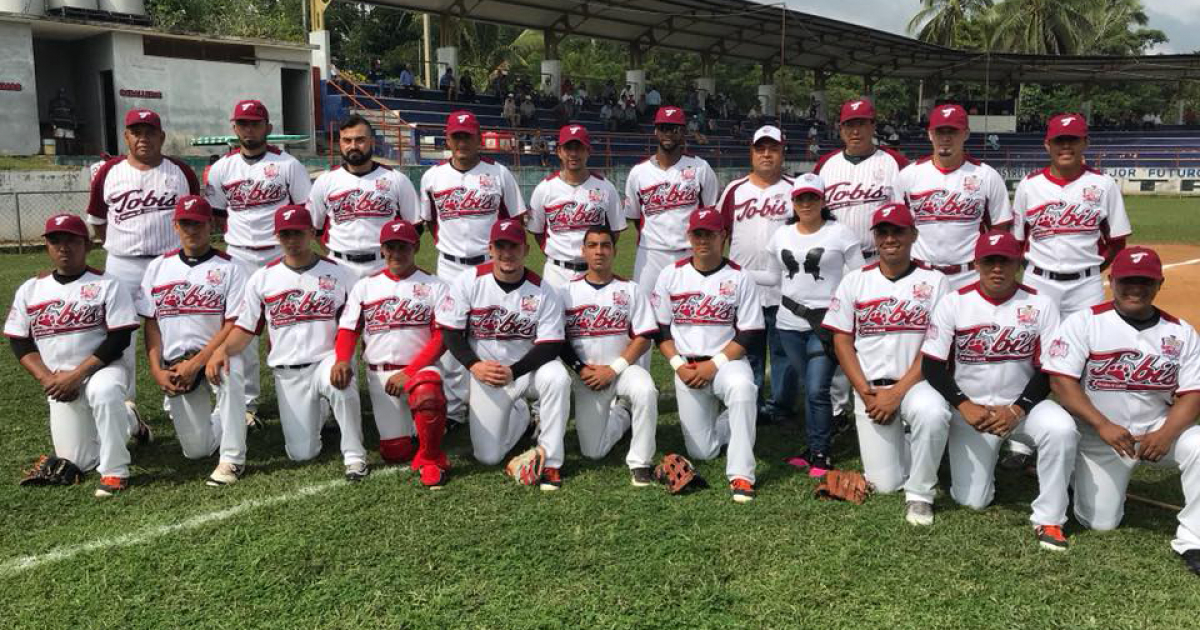 Tobis de Acayucan © Facebook / Liga Veracruzana Estatal de Béisbol