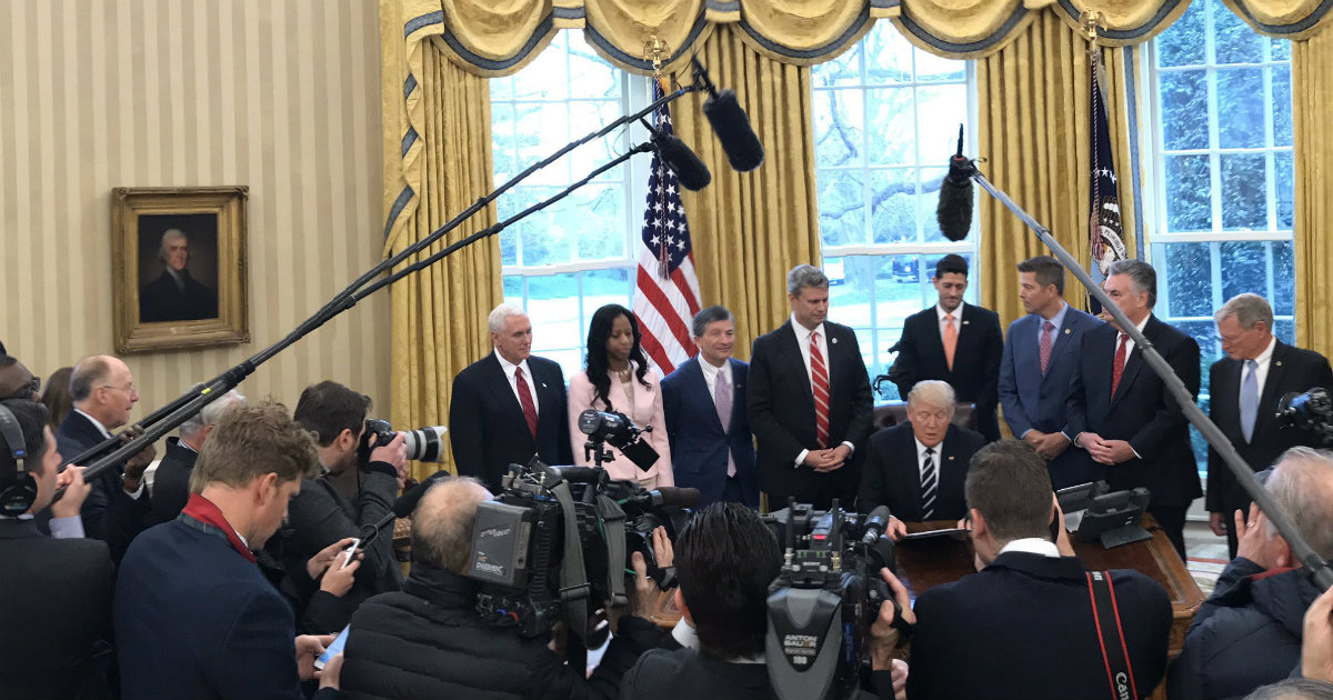 El presidente de EEUU, Donald Trump, atiende a la prensa en la Casa Blanca © Twitter / Donald Trump