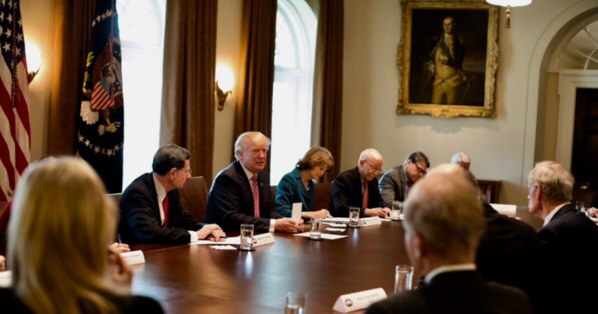 El presidente Trumop reunido con su gabinete en la Casa Blanca © Twitter / @realDonaldTrump