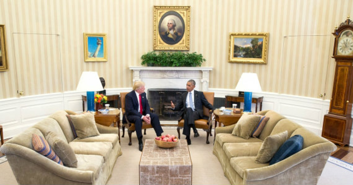 Trump y Obama reunidos en el Despacho Oval © Wikimedia Commons