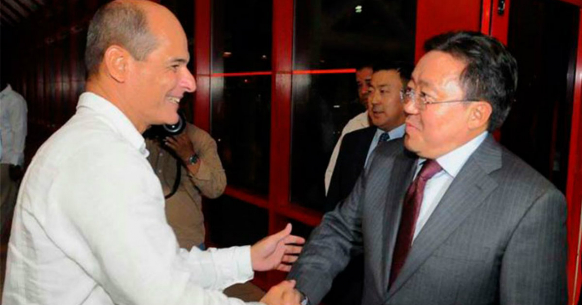 Imagen del recibimiento al Presidente de Mongolia © Vanguardia