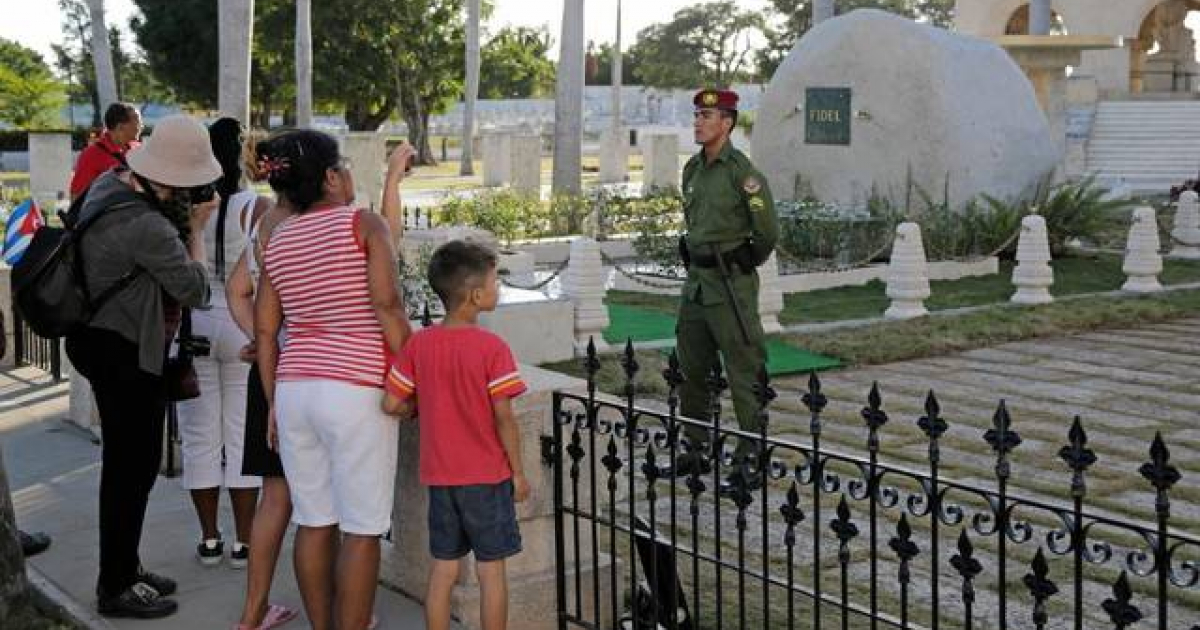 La tumba de Fidel Castro en el cementerio de Santa Ifigenia © Proyecto Puente