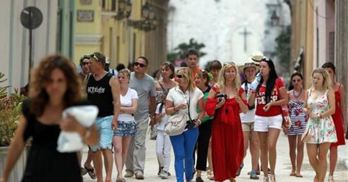 Turistas en Cuba © Radio Santa Cruz