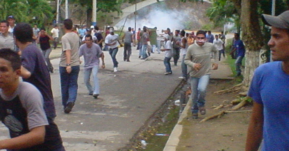 Enfrentamientos en las calles de Venezuela © Wikimedia Commons