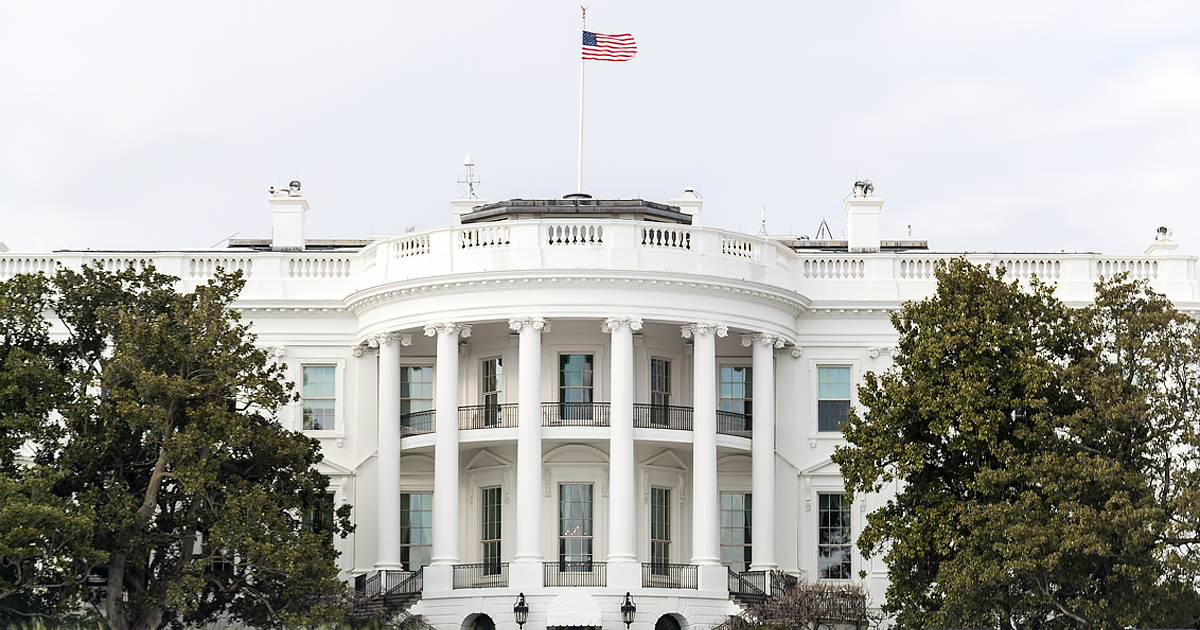 Investigación sobre uso de cuentas privadas para asuntos gubernamentales © White House Gov