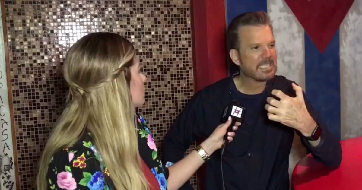 Willy Chirino durante una entrevista con CiberCuba en Miami © CiberCuba