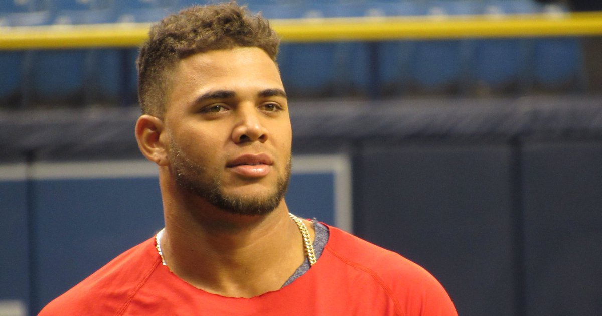 El gran problema de Moncada es su tendencia a abanicar el aire. © Twitter/Yoan Moncada